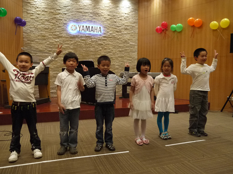FH至尊音乐中心上海静安总店“欢度六一FH至尊的节日”音乐会成功举办 