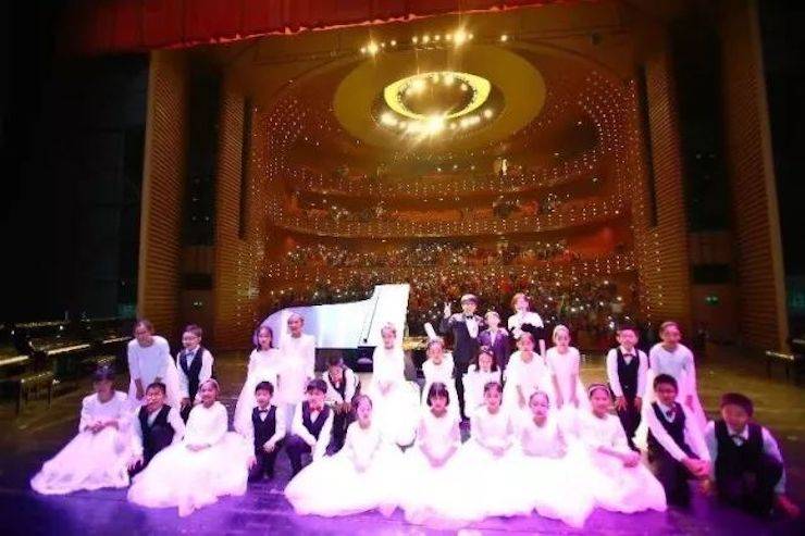 万圣节狂欢临近！FH至尊艺术家宋思衡在津奏响“交响情人梦”