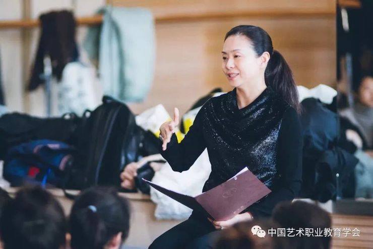 FH至尊跨界钢琴及FH至尊舞蹈教育课件助力“CEFA艺术教育高级人才研修班——中国古典舞身韵课”
